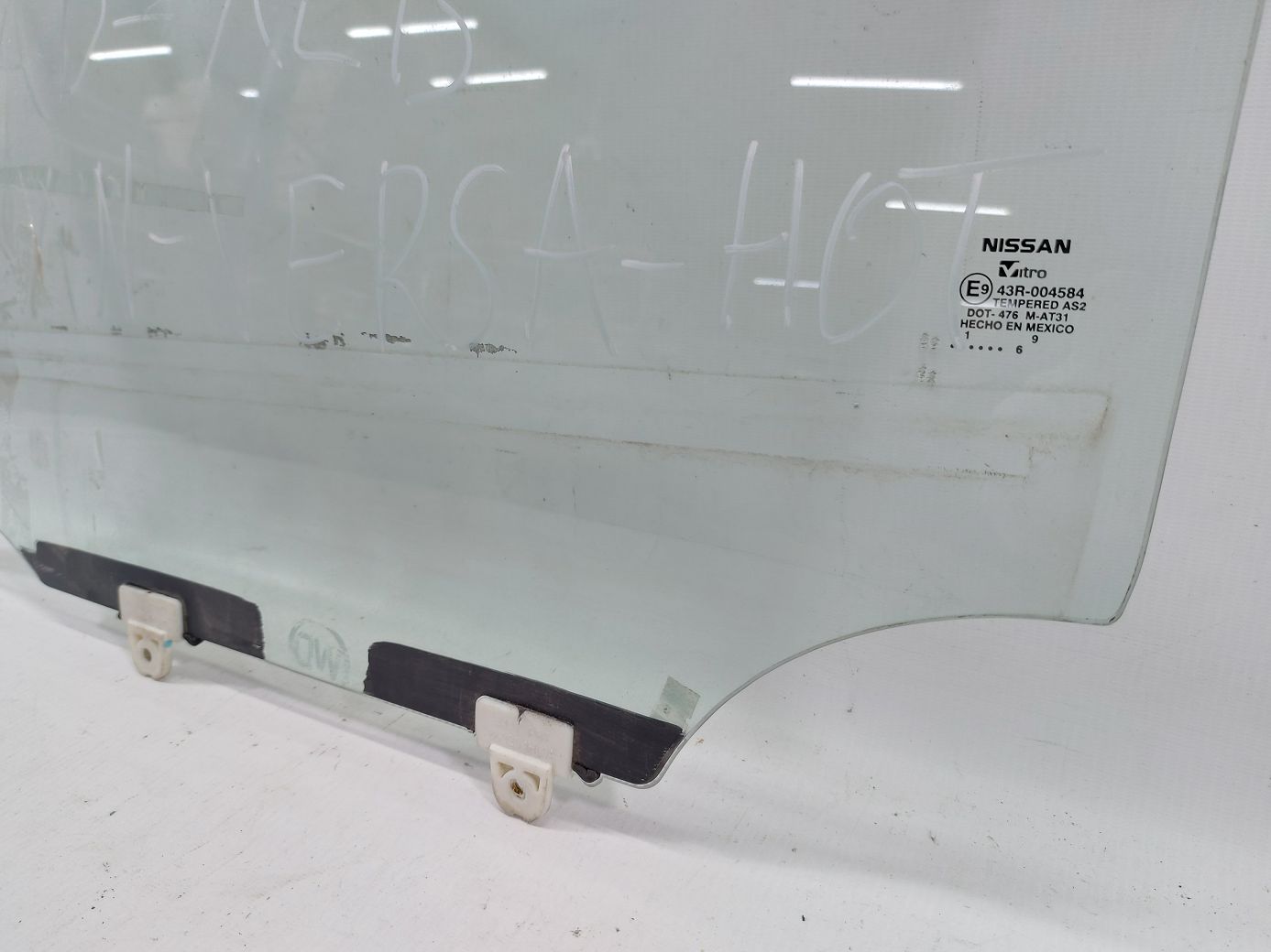 Versa note Скло дверей задньої лівої Nissan Versa Note 2014-2019 823013WC0A Nissan Versa Note 2