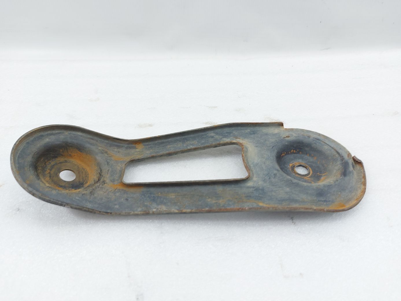 Regal Кронштейн подрамника переднего правый Buick Regal 2011-2017 13235088 Buick Regal 2