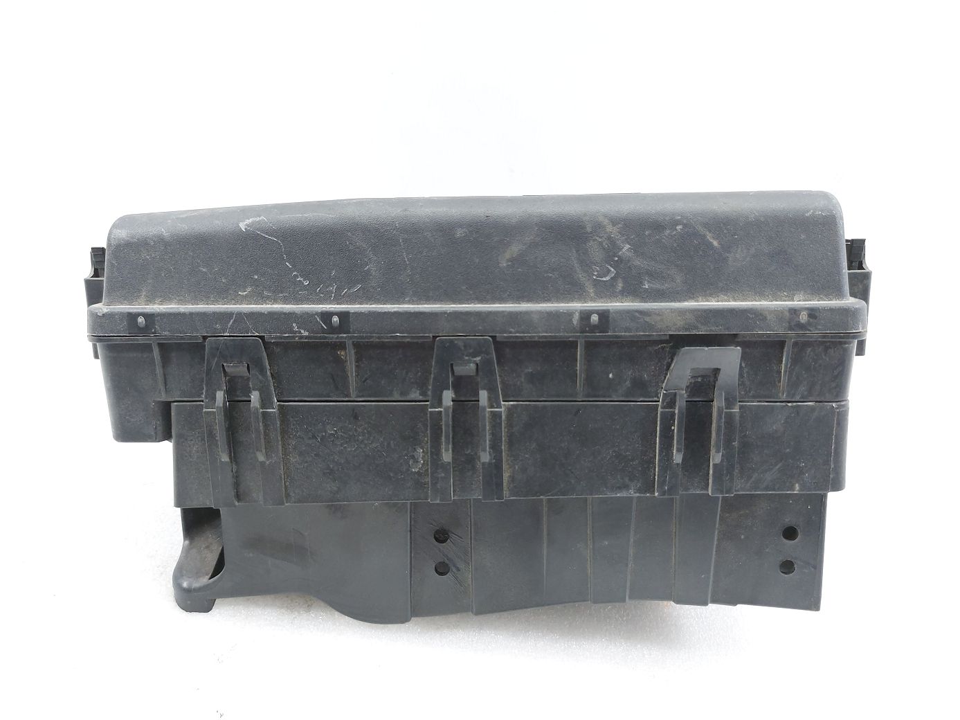 Regal. Корпус блоку запобіжників Buick Regal `14-17 Buick Regal