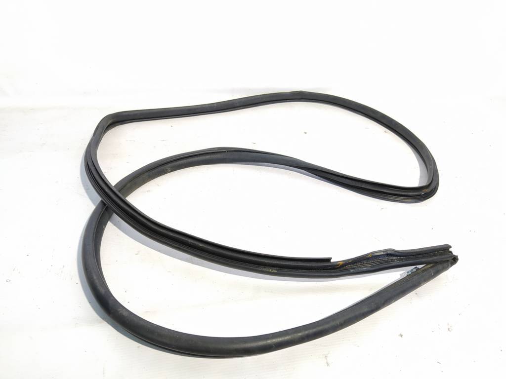 Camry Ущільнювальна гумка дверей задньої правої Toyota Camry 2015-2017 6787106150 Toyota Camry 6 Camry Ущільнювальна гумка дверей задньої правої Toyota Camry 2015-2017 6787106150 Toyota Camry 6