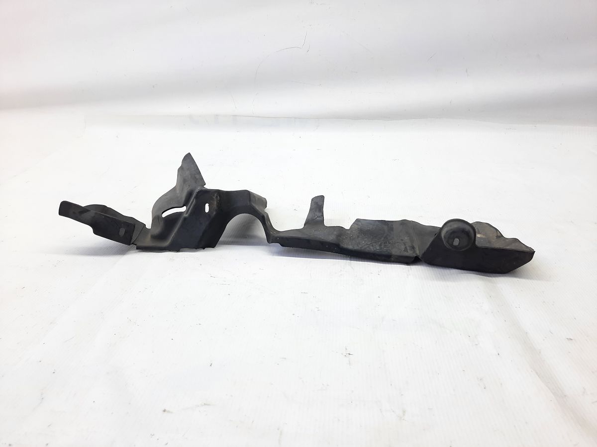 Grand caravan. Пыльник радиатора правый Dodge Grand Caravan 2008-2020 4677910AA Dodge Grand Caravan