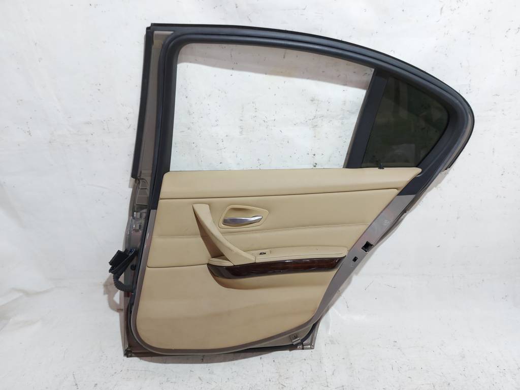 328i xdrive Дверь задняя правая BMW 328i xDrive 2006-2011 41007203648 BMW 328i xDrive 12