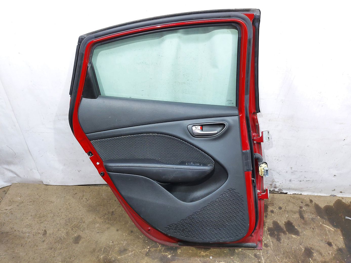 Dart Дверь задняя левая (красная) Dodge Dart 2013-2019 68158727AD Dodge Dart 10