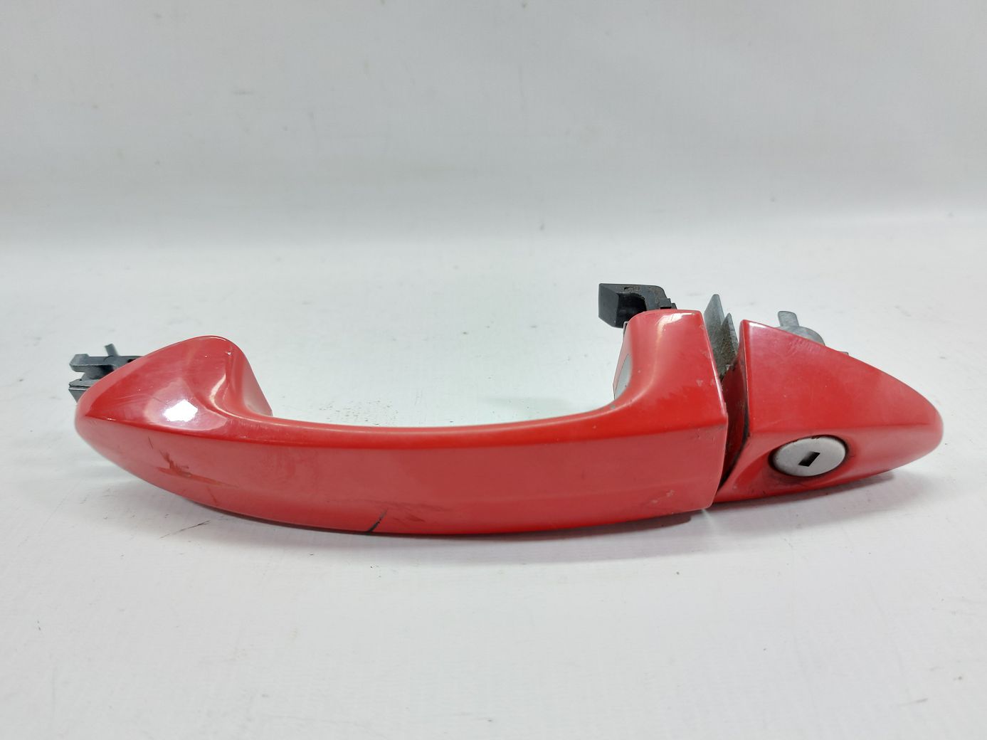 Fiesta. Ручка зовнішні двері передньої лівої (червона) Ford Fiesta 2011-2019 DE8Z5422404CA Ford Fiesta Fiesta. Ручка зовнішні двері передньої лівої (червона) Ford Fiesta 2011-2019 DE8Z5422404CA Ford Fiesta