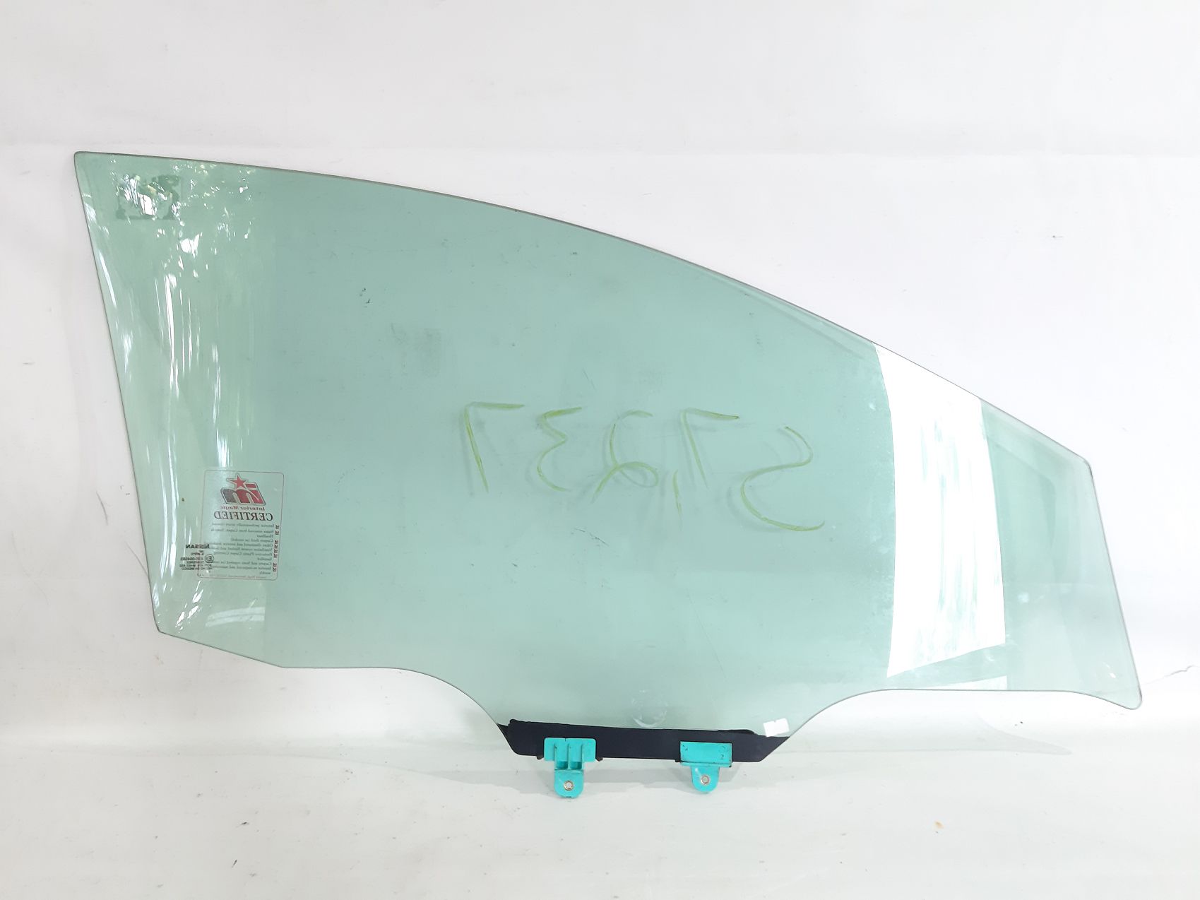 Sentra Стекло двери передней левой Nissan Sentra 2017-2019 803019AM0A Nissan Sentra 3