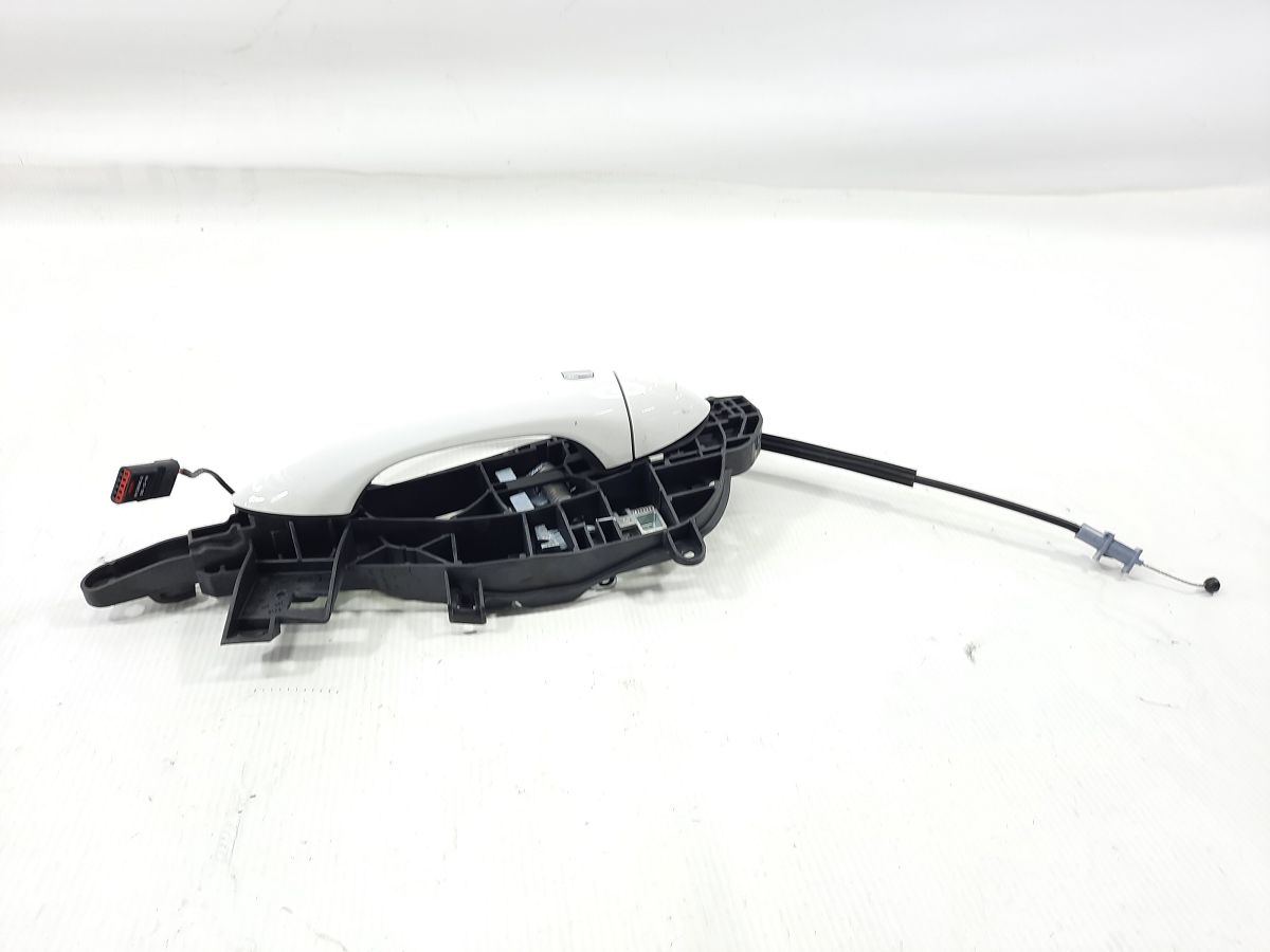 Cruze. Ручка двери задней левой наружная (белая) с безключевым доступом Chevrolet Cruze 2016-2018 13509607 Chevrolet Cruze