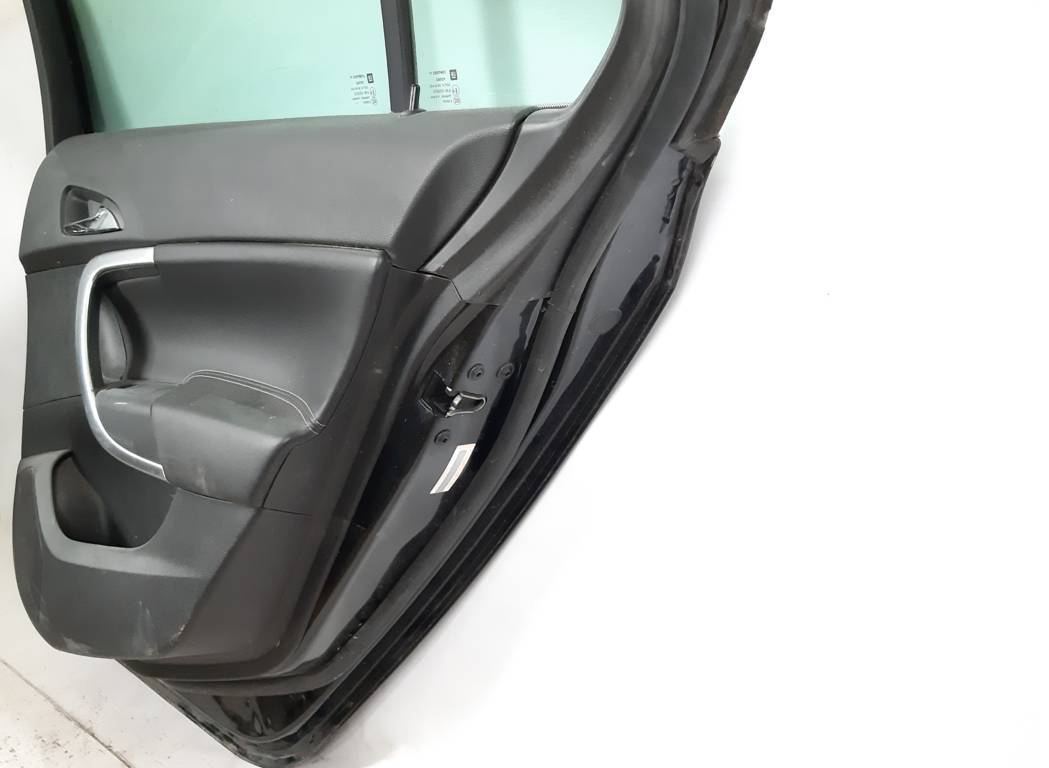 Regal Дверь задняя правая Buick Regal 2011-2017 13469927 Buick Regal 32