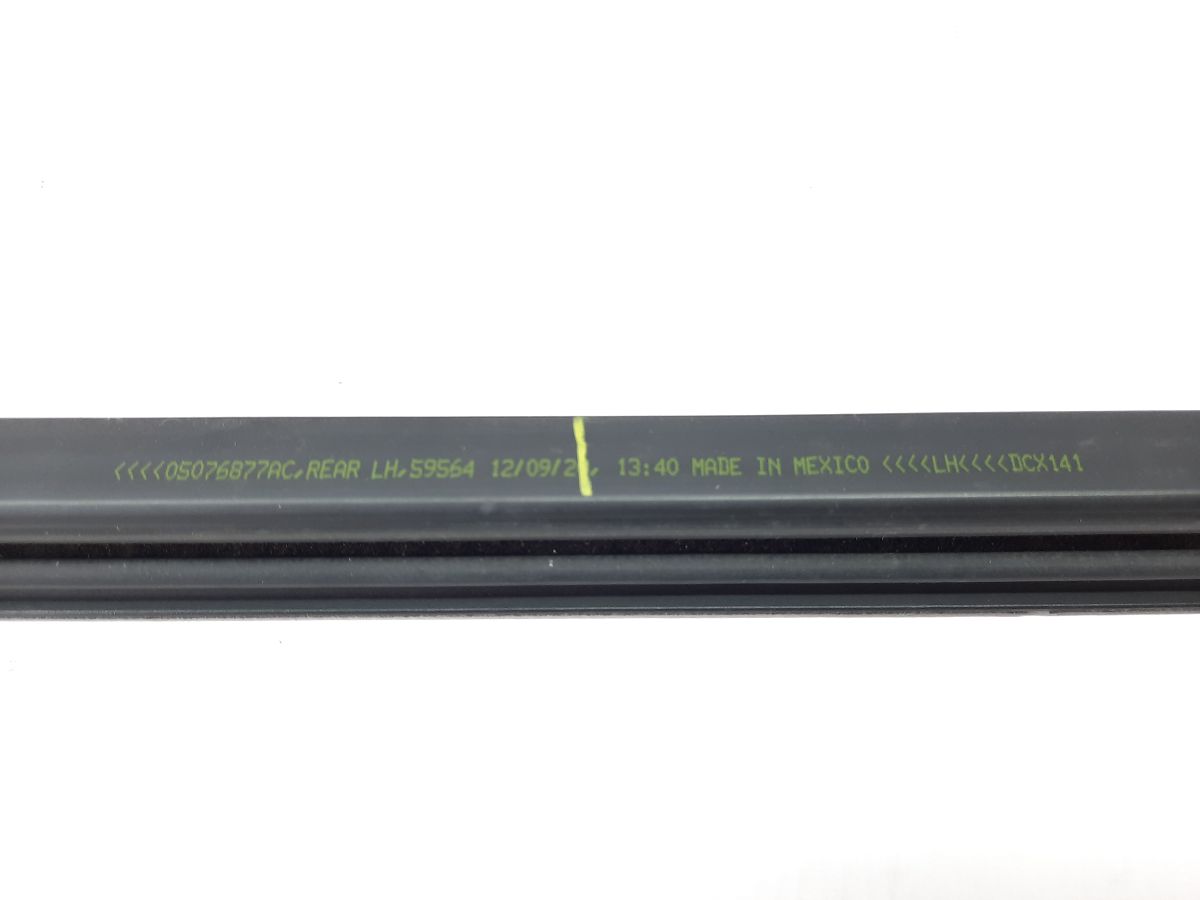 Journey Уплотнитель стекла внутренний двери задней левой Dodge Journey 2009-2020 5076877AC Dodge Journey 11