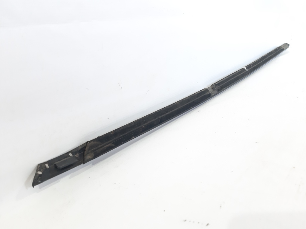 Malibu Молдинг двері задньої лівої центральний Chevrolet Malibu 2013-2018 23387833 Chevrolet Malibu 5 Malibu Молдинг двері задньої лівої центральний Chevrolet Malibu 2013-2018 23387833 Chevrolet Malibu 5