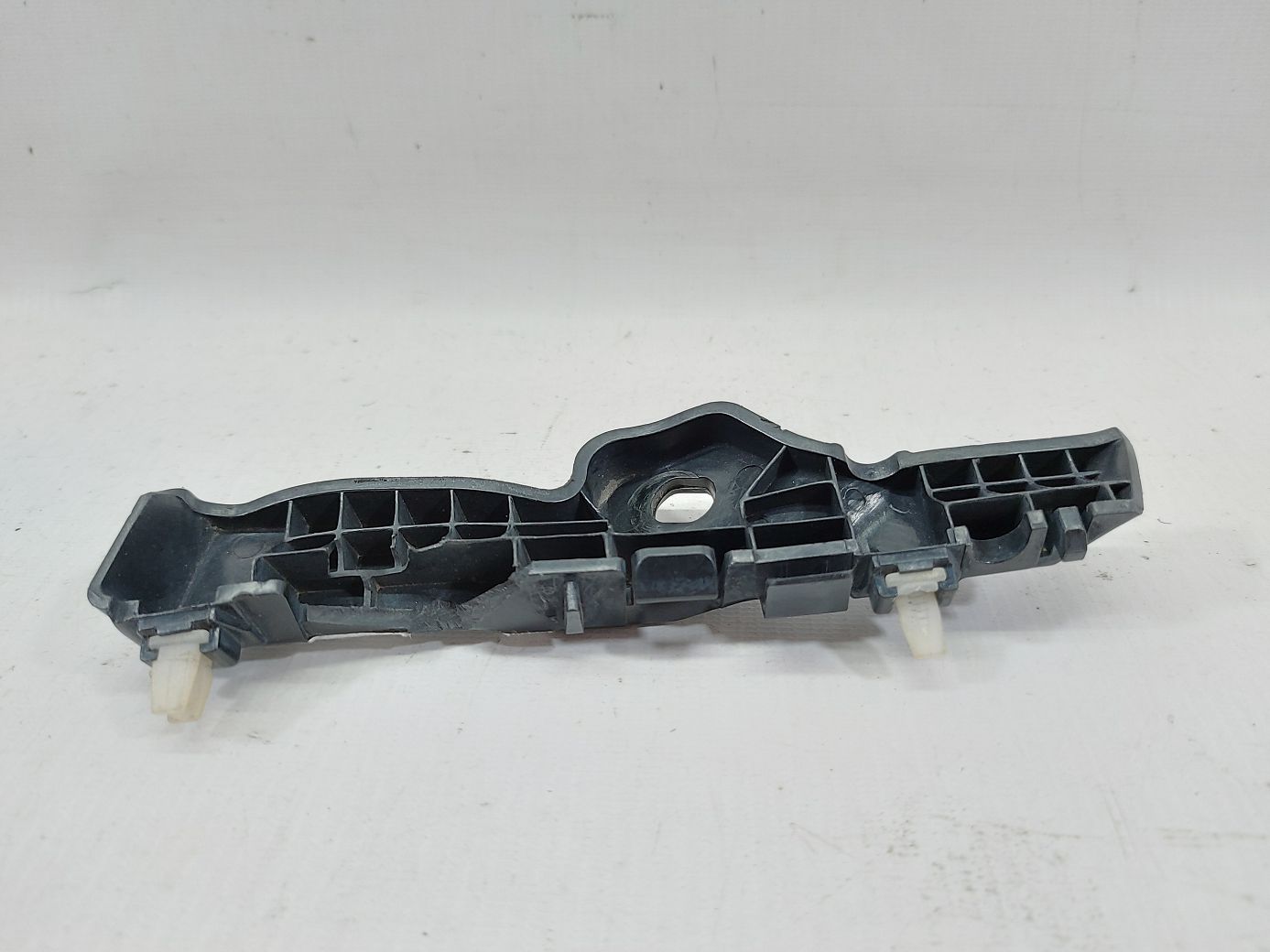 Sorento Кріплення переднього крила ліве Kia Sorento 2011-2015 663172P000 Kia Sorento 3