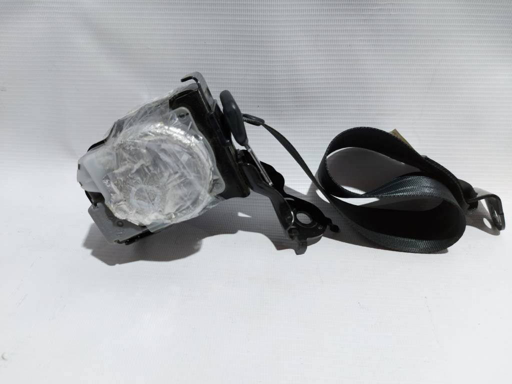 3 Ремінь безпеки задній правий Mazda 3 2014-2016 BJY657730A Mazda 3 2