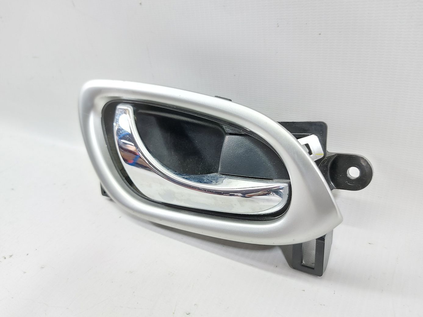 Sentra Ручка дверей задньої правої внутрішня (хром) Nissan Sentra 2013-2019 806703SG0C Nissan Sentra 2