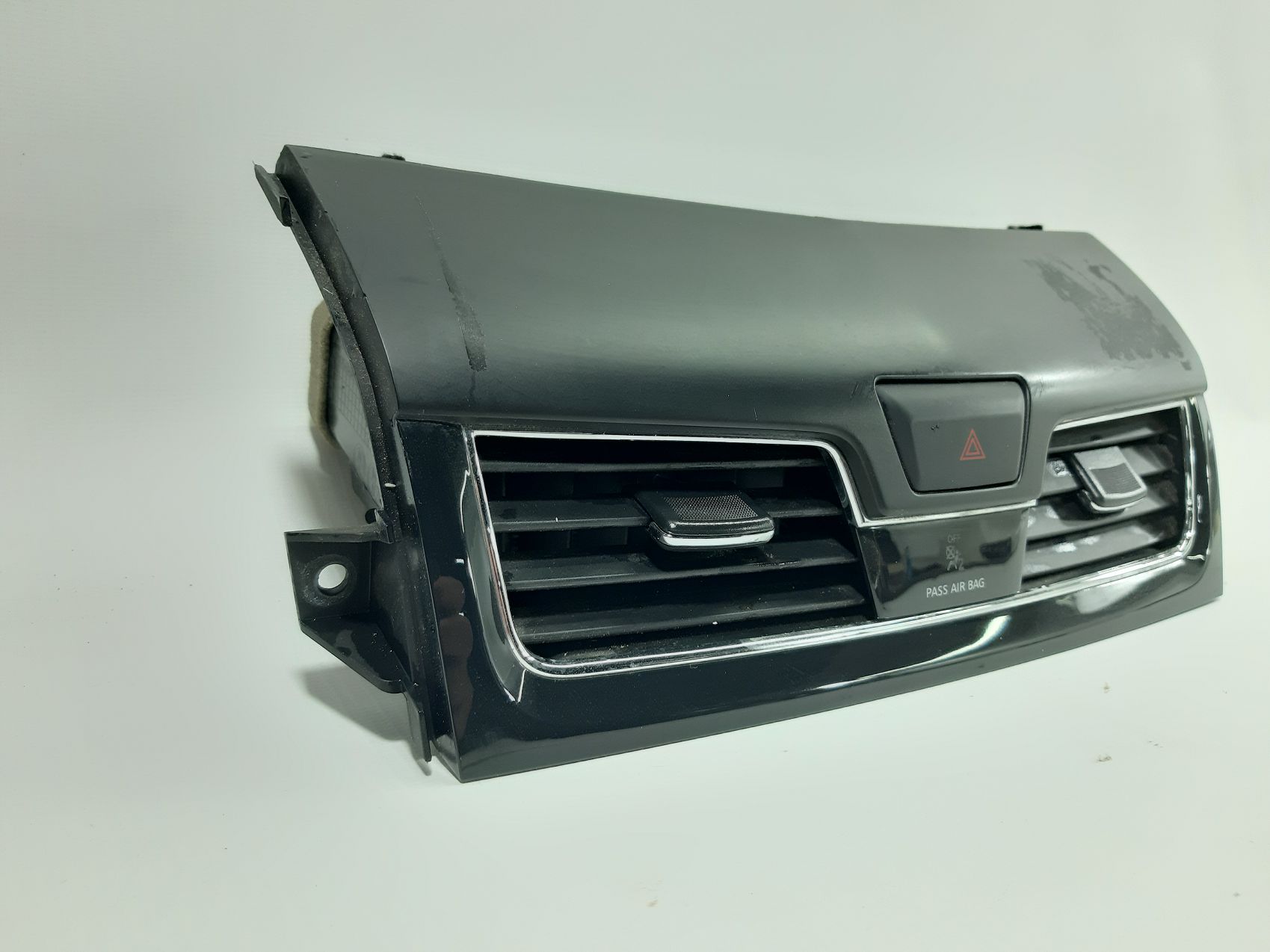 Altima Воздуховод торпеды центральный Nissan Altima 2013-2018 687503TA0A Nissan Altima 3