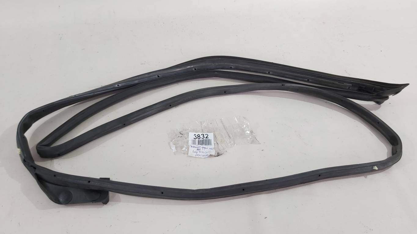 Nitro Уплотнитель двери передней левой Dodge Nitro 2010-2011 68045995AA Dodge Nitro 2