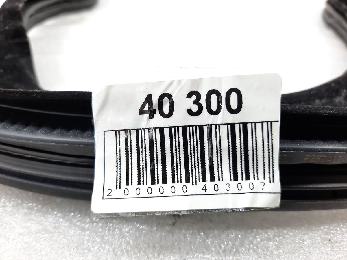 Xf Ущільнювальна гумка отвору дверей задньої лев/прав Jaguar XF 2009-2015 C2Z23512 Jaguar XF 4