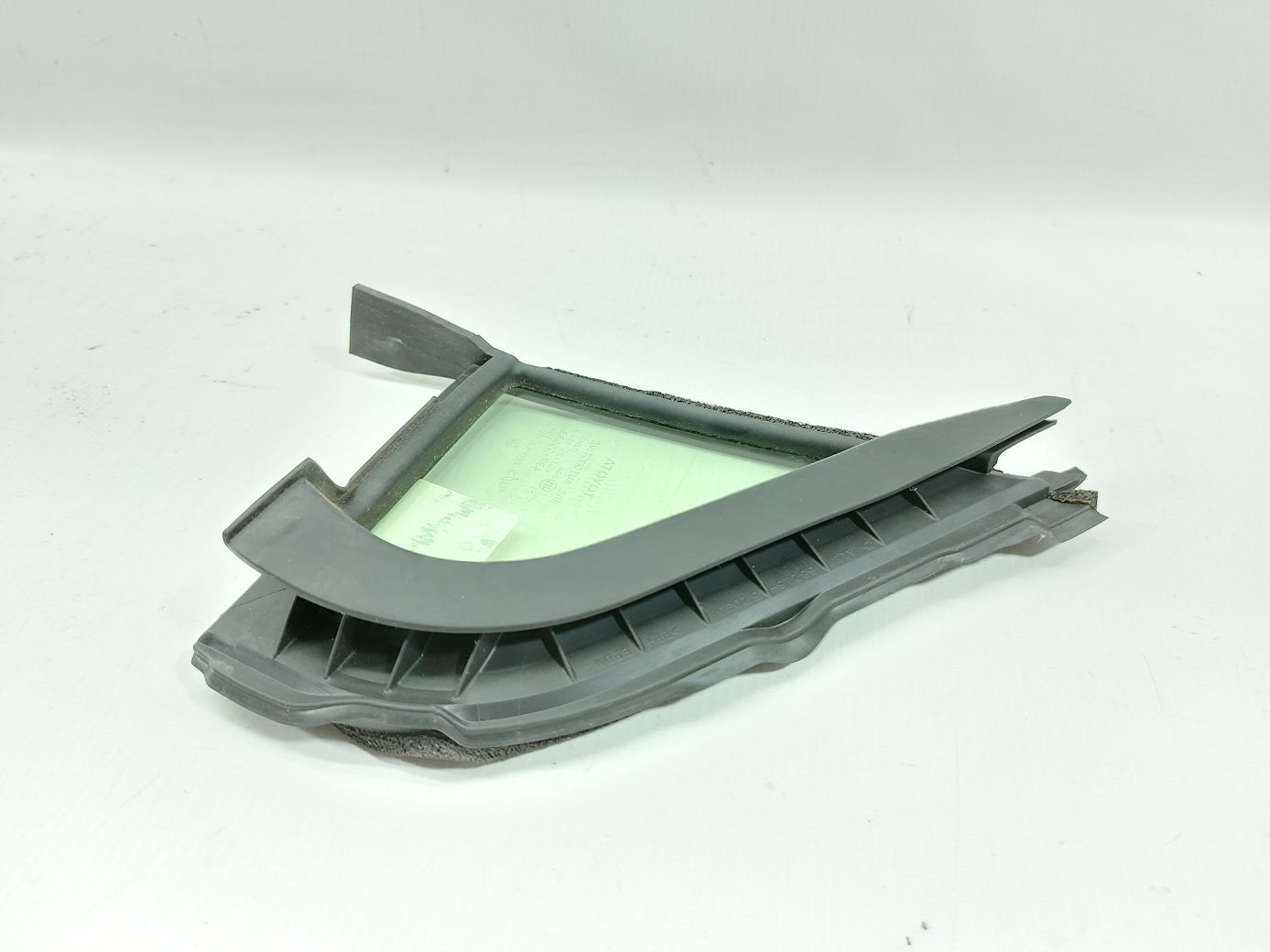 Prius Форточка двери передней левой Toyota Prius 2012-2019 6812652060 Toyota Prius 3