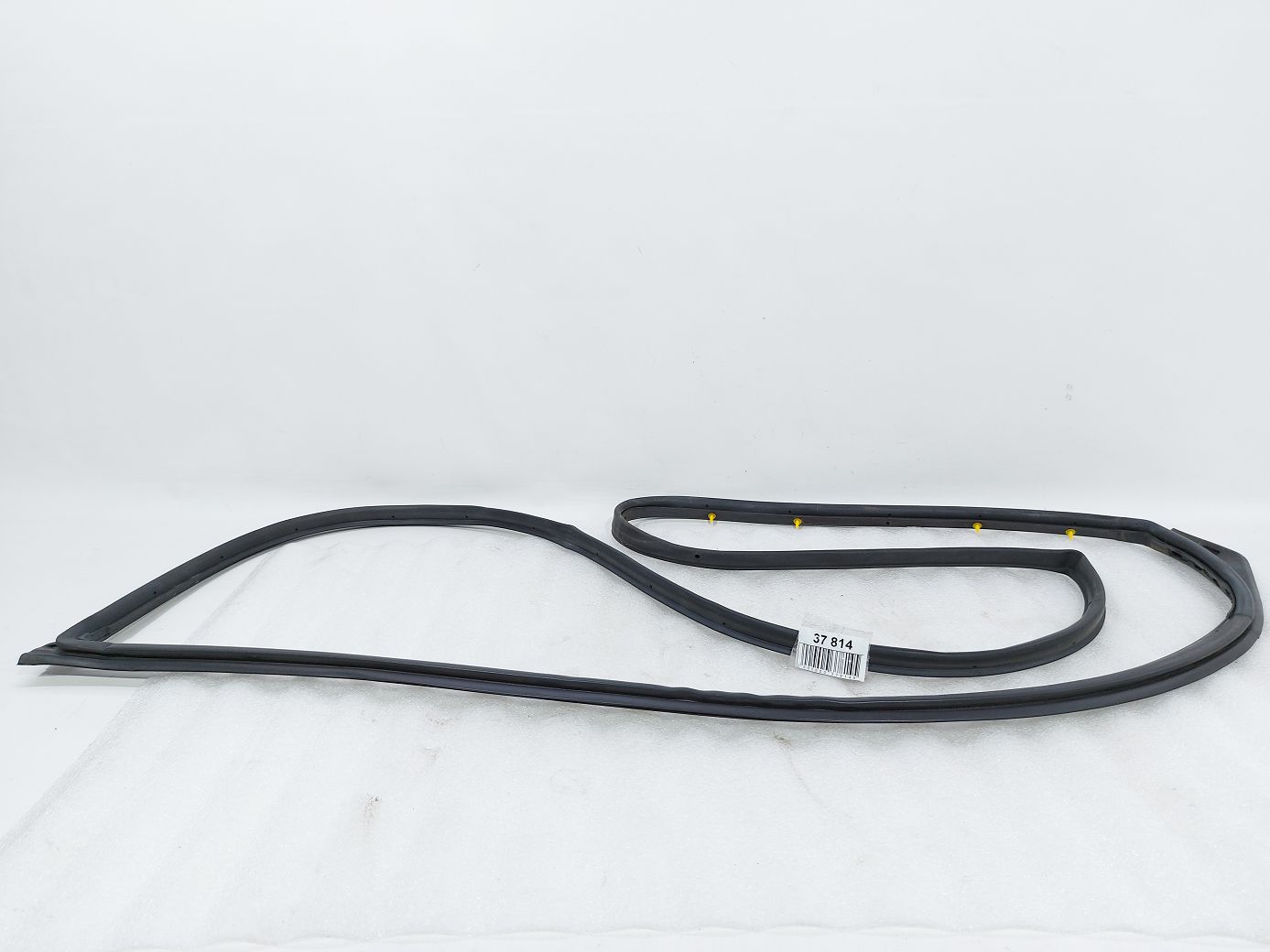 Sonata. Ущільнювальна гумка дверей передньої правої Hyundai Sonata 2011-2015 821403S000 Hyundai Sonata