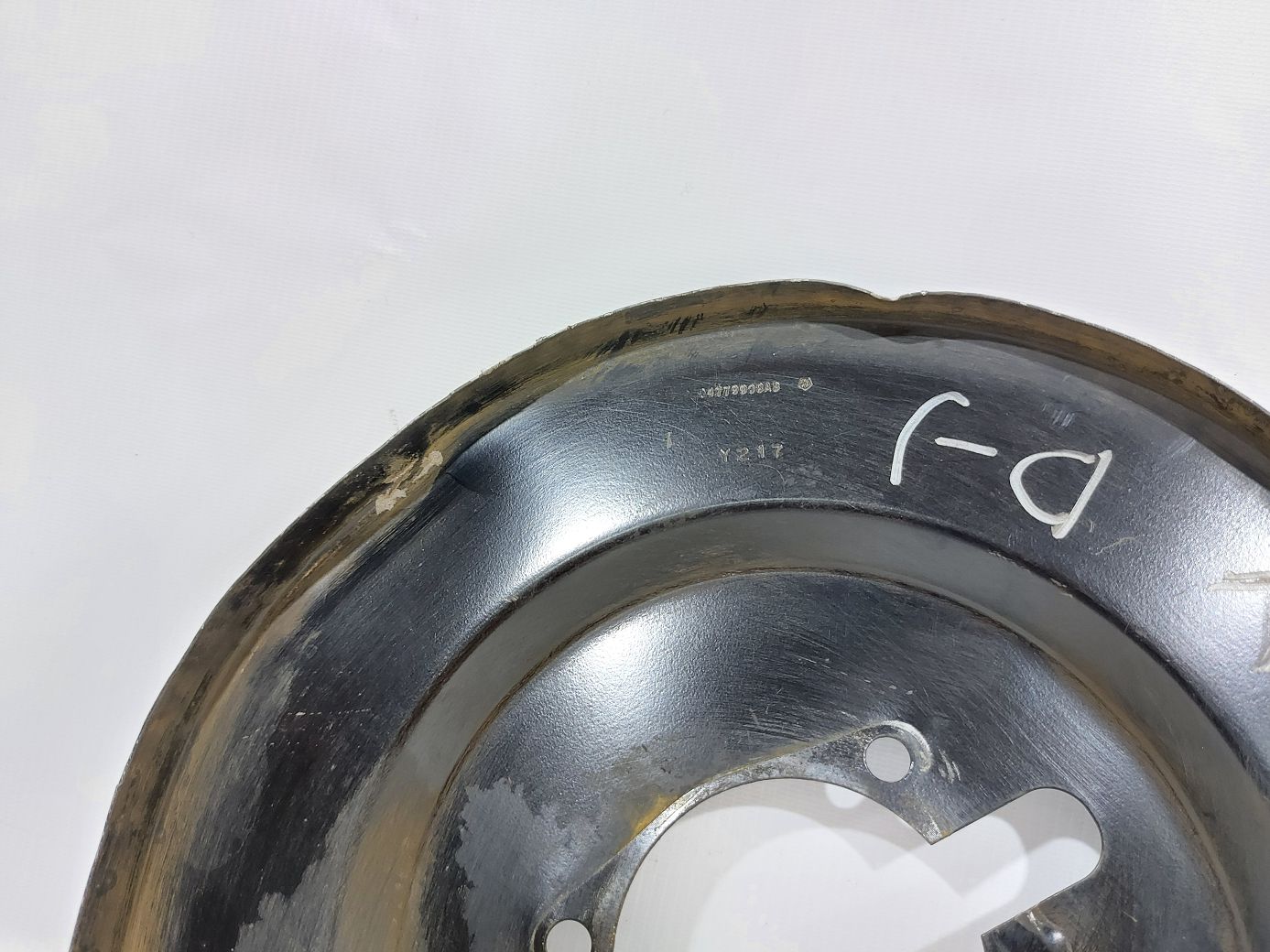 Journey Захист гальмівного диска переднього лівого Dodge Journey 2014-2019 4779909AB Dodge Journey 10