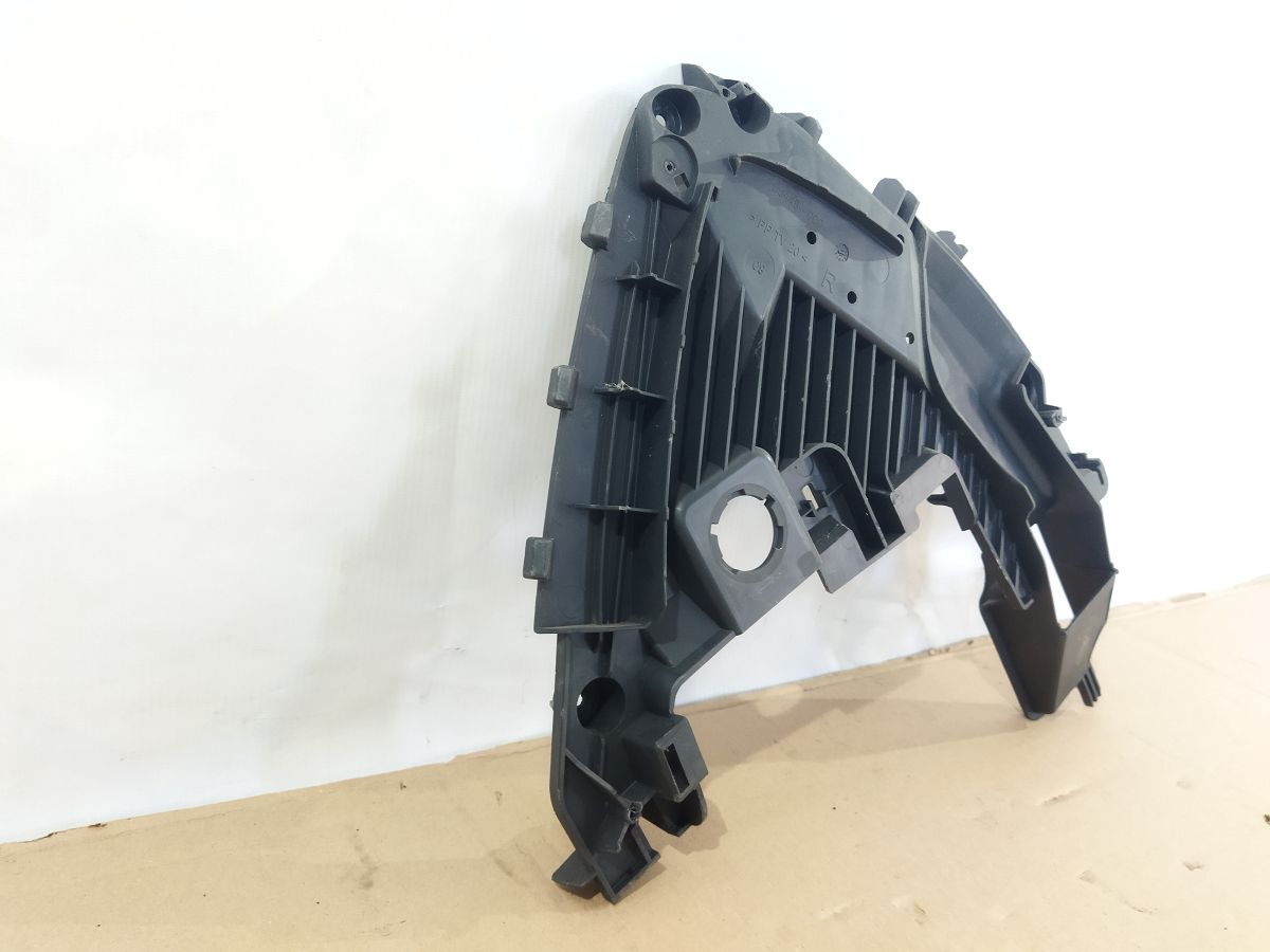 Fortwo Кріплення переднього бампера праве Smart Fortwo 2008-2016 6448000 Smart Fortwo 2