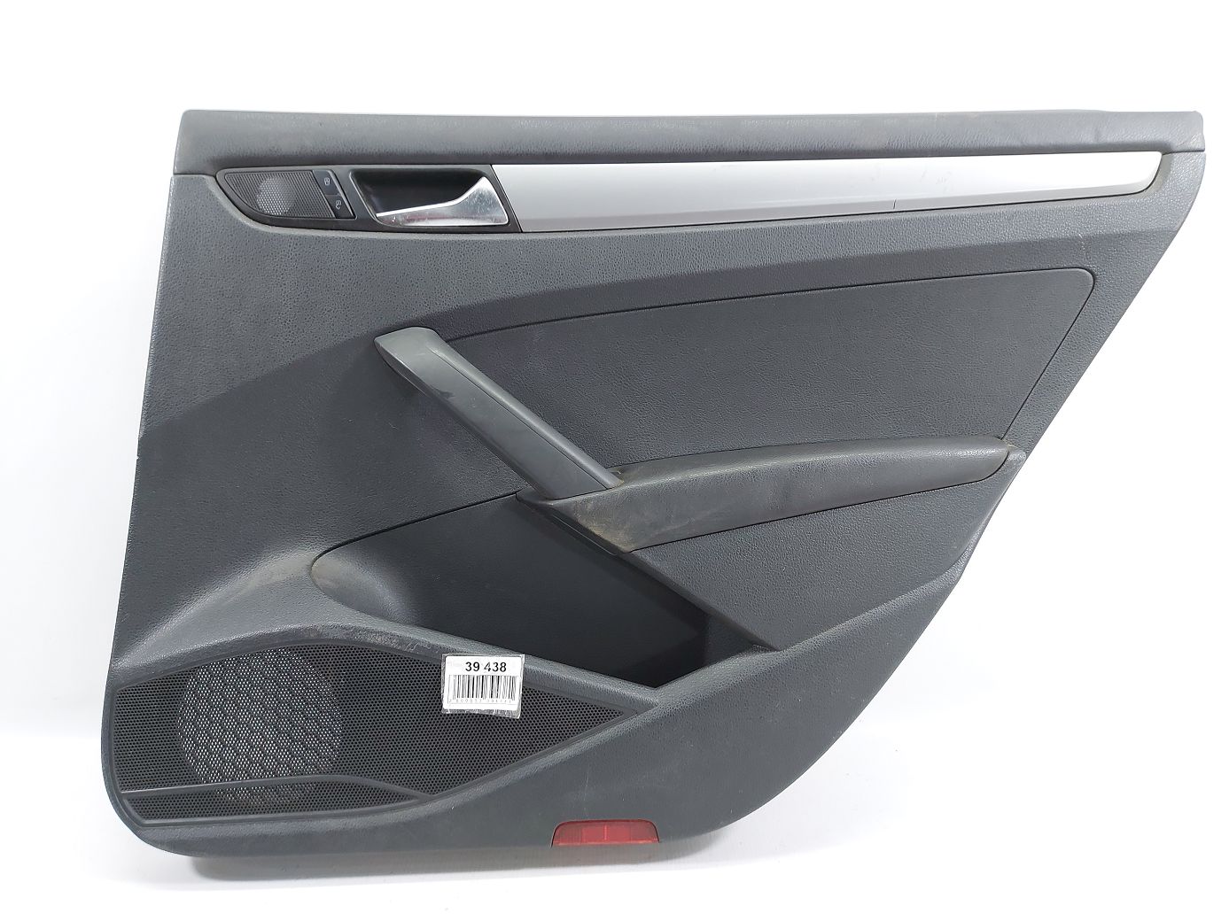 Passat s. Карта двери задней правой (черная) кожанный подлокотник Volkswagen Passat S 2012-2018 561867212FOUR Volkswagen Passat S