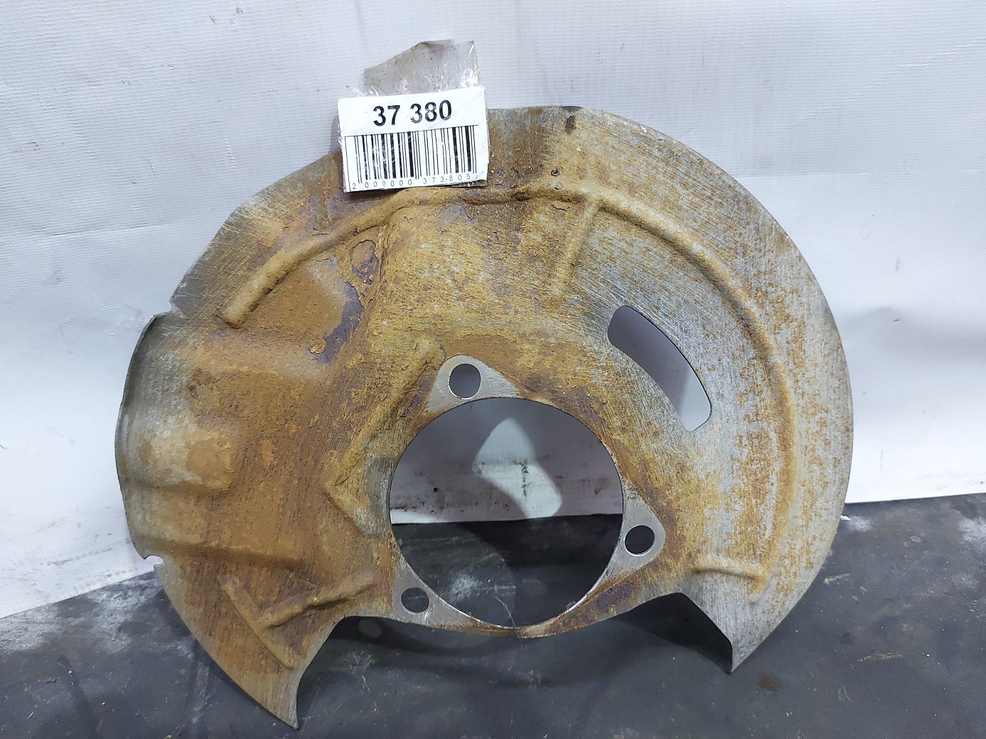 Malibu. Пильовик гальмівного диска переднього правого Chevrolet Malibu 2016-2021 23377440 Chevrolet Malibu Malibu. Пильовик гальмівного диска переднього правого Chevrolet Malibu 2016-2021 23377440 Chevrolet Malibu