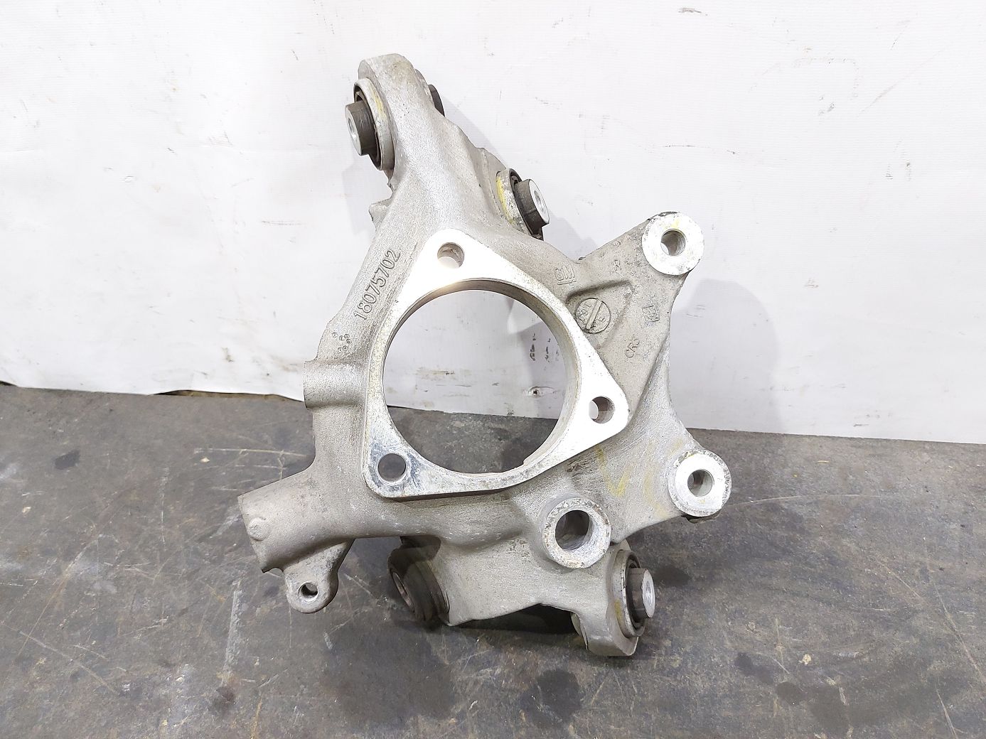 Ats Поворотний кулак задній правий Cadillac ATS 2013-2018 23118094 Cadillac ATS 3 Ats Поворотний кулак задній правий Cadillac ATS 2013-2018 23118094 Cadillac ATS 3