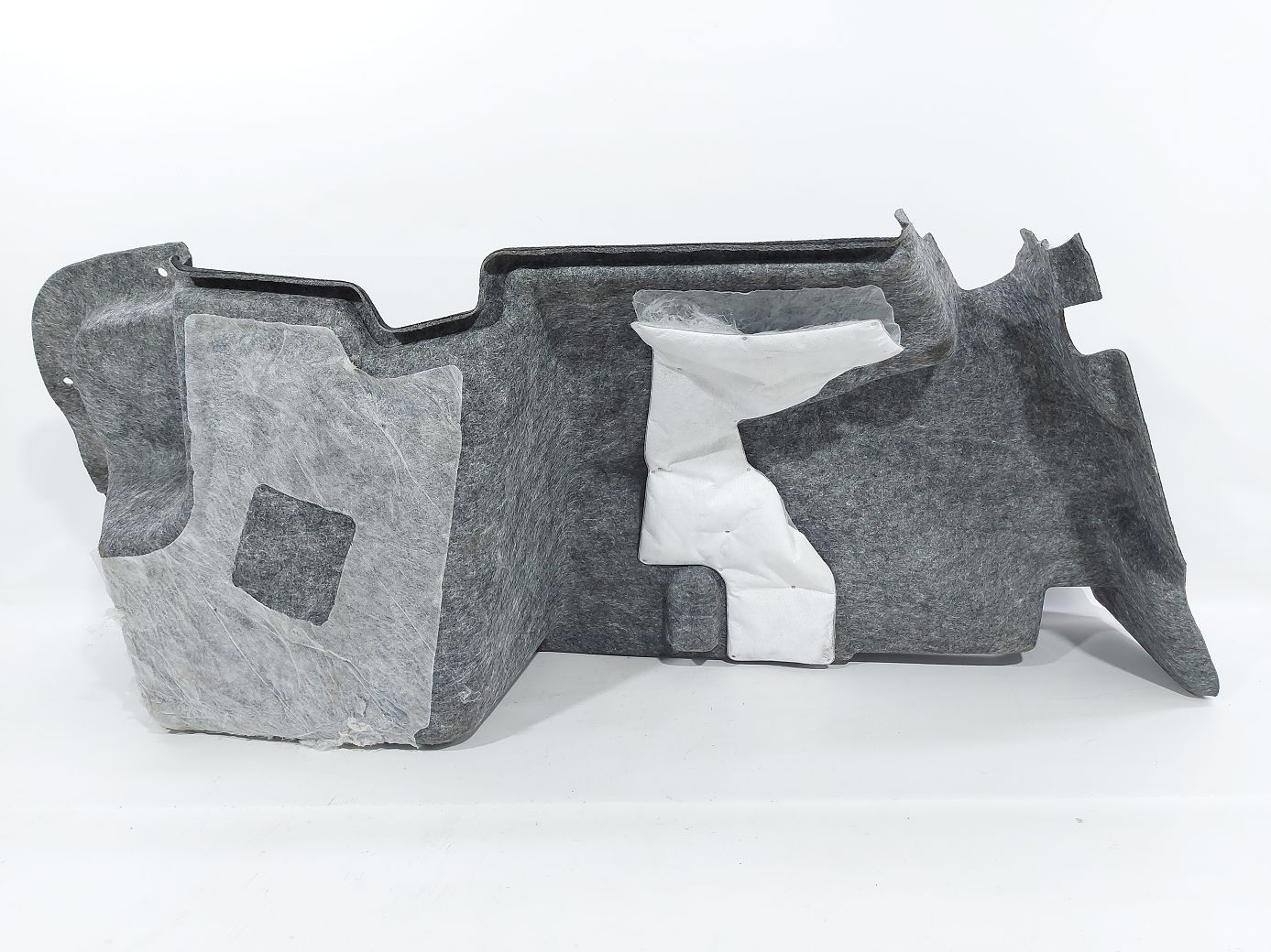 Malibu Обшивка багажного відділення права Chevrolet Malibu 2016-2021 84116467 Chevrolet Malibu 4