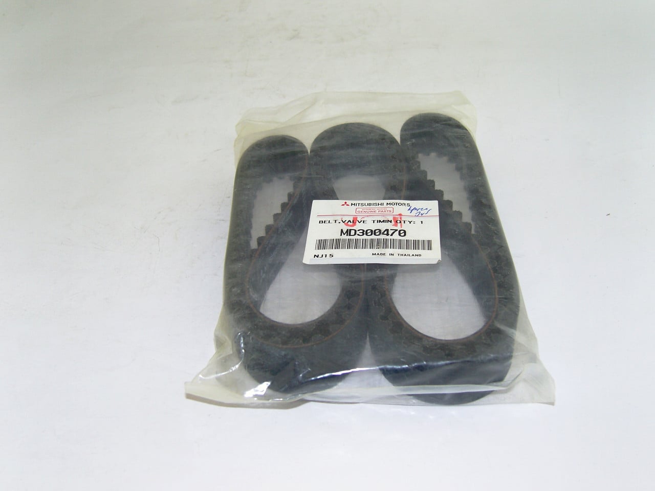 Ремни грм. Ремінь ГРМ MITSUBISHI MD300470