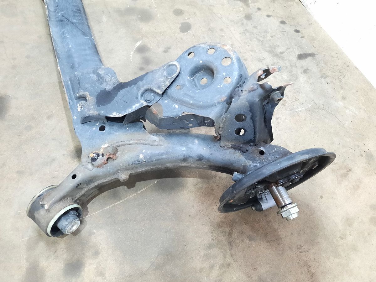 Insight Задня балка Honda Insight 2010 42100TM8A03 Honda Insight 8