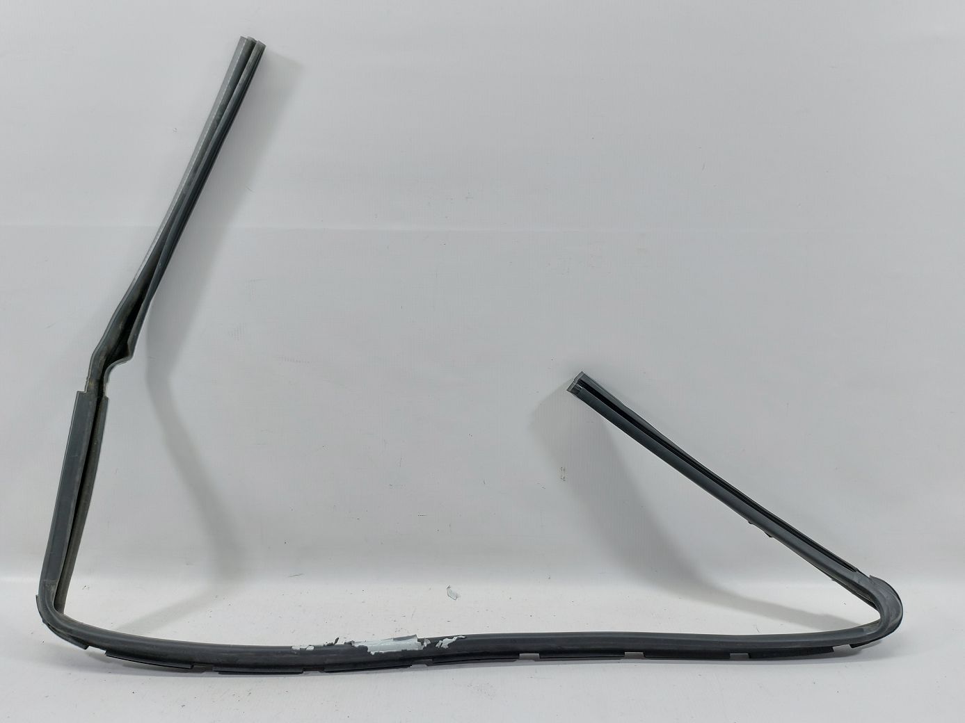 Versa note. Направляющая резинка стекла двери передней левой Nissan Versa Note 2014-2019 803319ME0A Nissan Versa Note