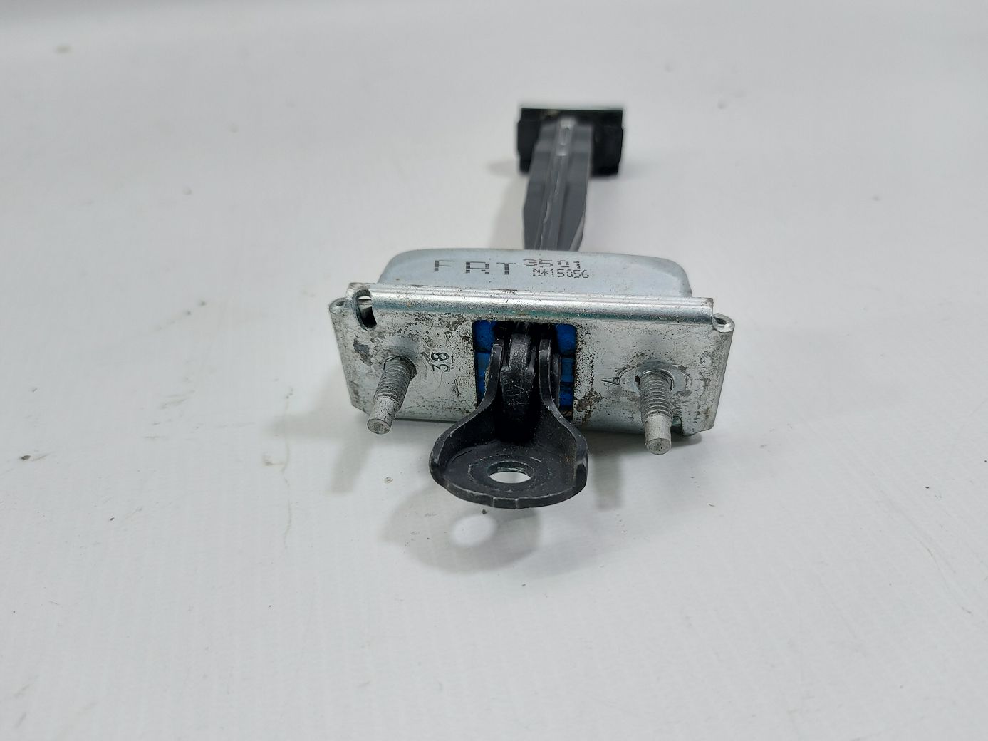 Equinox Обмежувач дверей передньої правої Chevrolet Equinox 2010-2017 23493501 Chevrolet Equinox 3