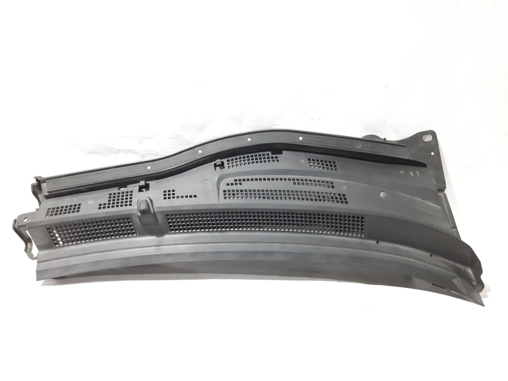 3. Повітропровід під лобове скло правий Mazda 3 2014-2018 BJS7507R0A Mazda 3