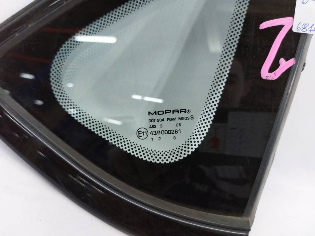 Dart Скло дверей задньої правої (кватирка) Dodge Dart 2013-2019 68145466AC Dodge Dart 5