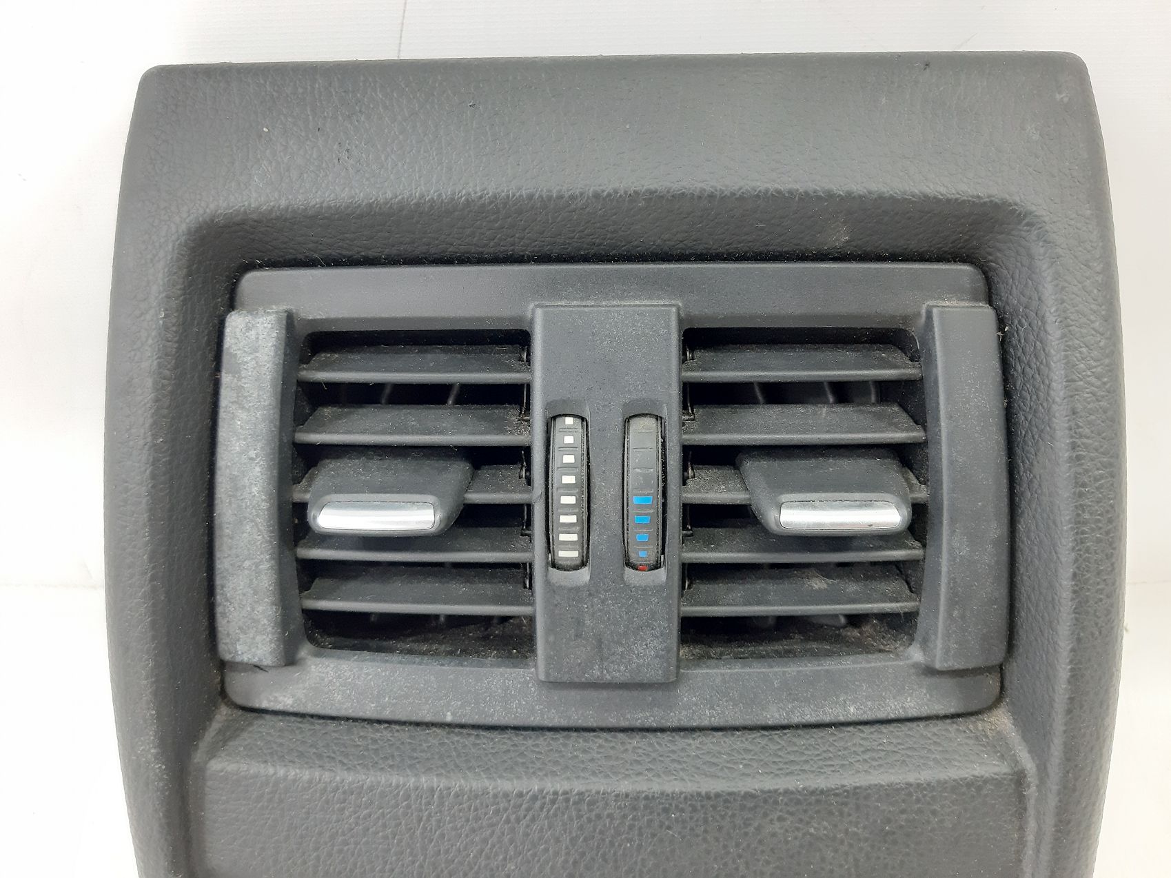 328i xdrive Накладка центральної консолі задня з решіткою для повітропроводу BMW 328i xDrive 2012-2016 51169235494 BMW 328i xDrive 3