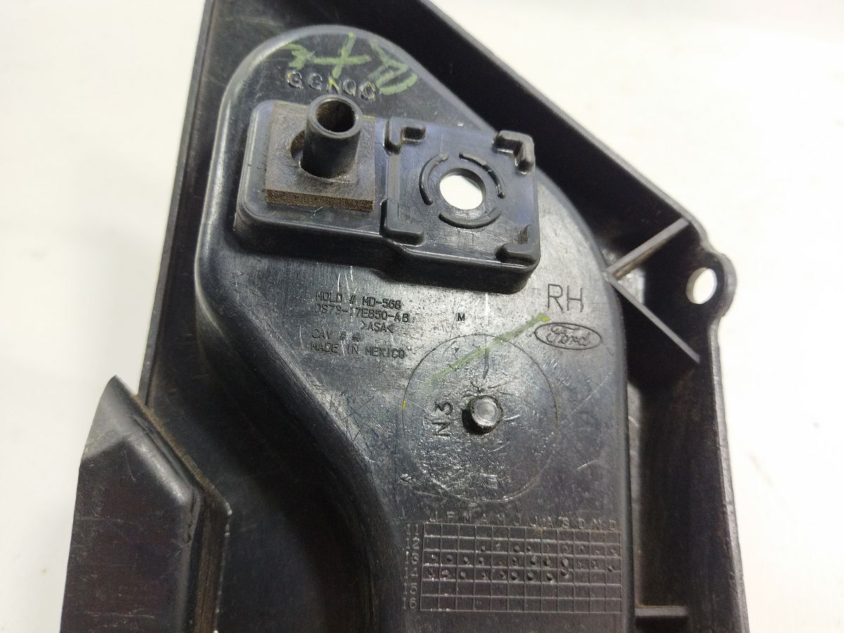 Fusion Кронштейн бампера заднего правый Ford Fusion 2013-2019 DS7Z17D942А Ford Fusion 4