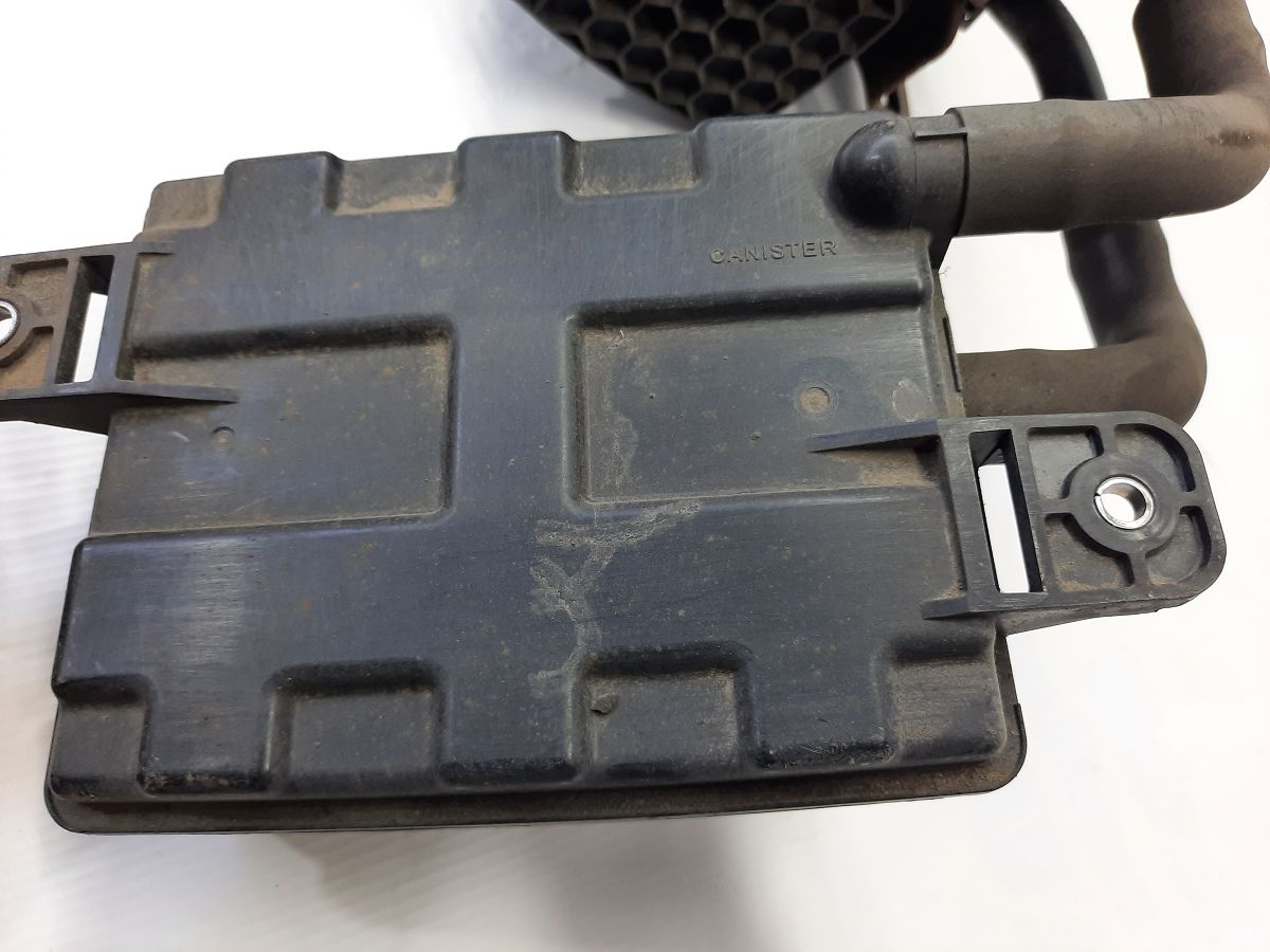 Insight Угольный фильтр рециркуляции паров бензина Honda Insight 2010-2014 17011TM8L01 Honda Insight 7