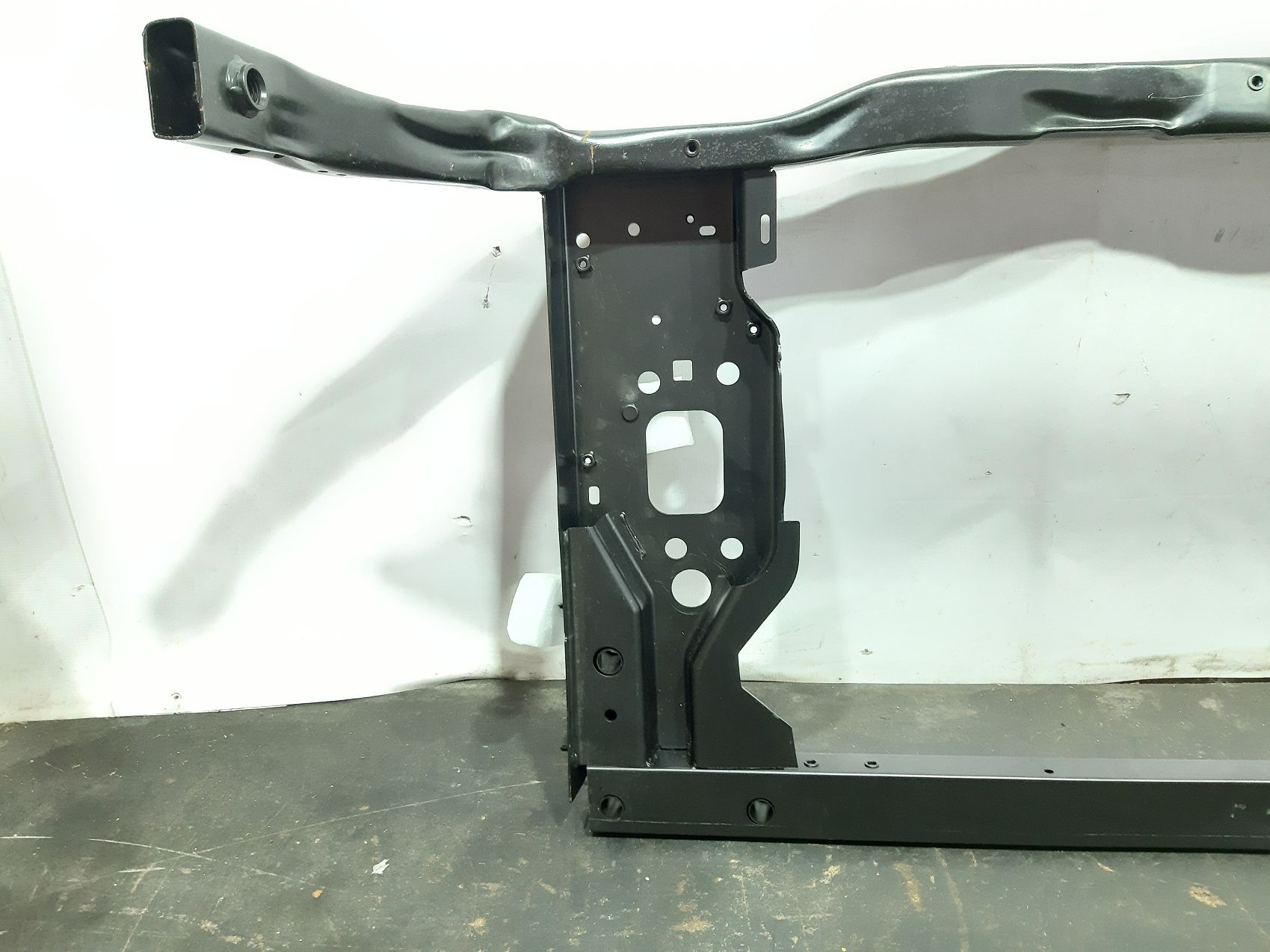  Передняя панель (телевизор) Jeep Cherokee `14-18 Jeep Cherokee 14