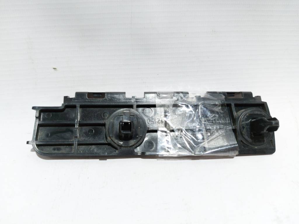 Sienna Кріплення заднього бампера ліве вертикальне Toyota SIENNA 2011-2020 5215808010 Toyota SIENNA 2