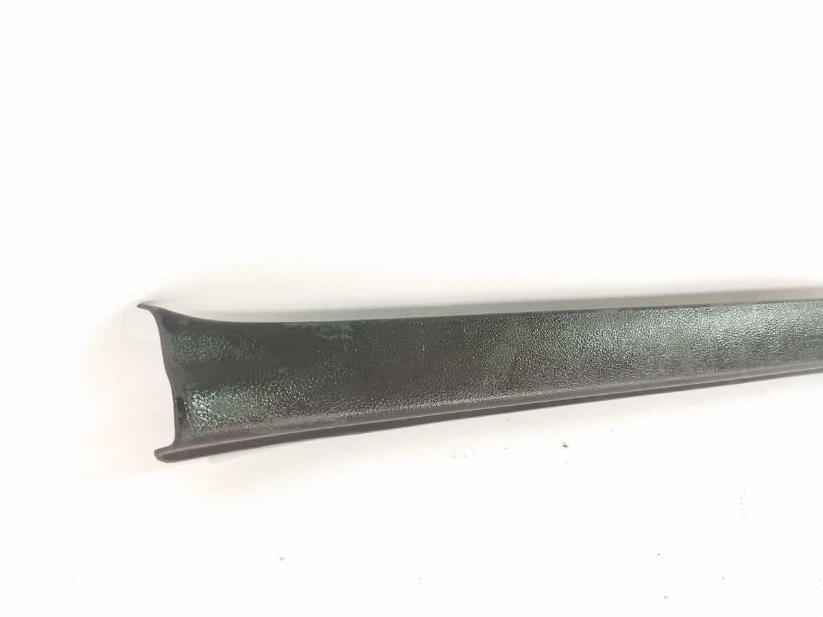 Forester Накладка порога передня права Subaru Forester 2014-2018 94060FJ040VH Subaru Forester 2