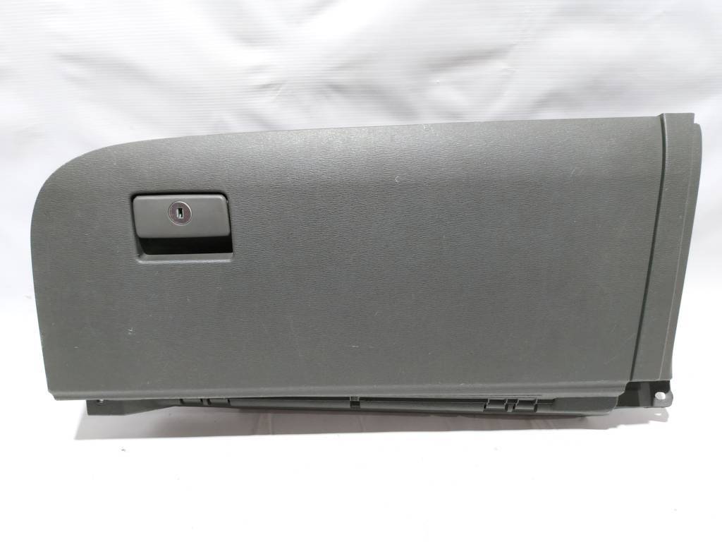 Sienna Бардачок нижний Toyota SIENNA 2015-2020 5504508030B0 Toyota SIENNA 2