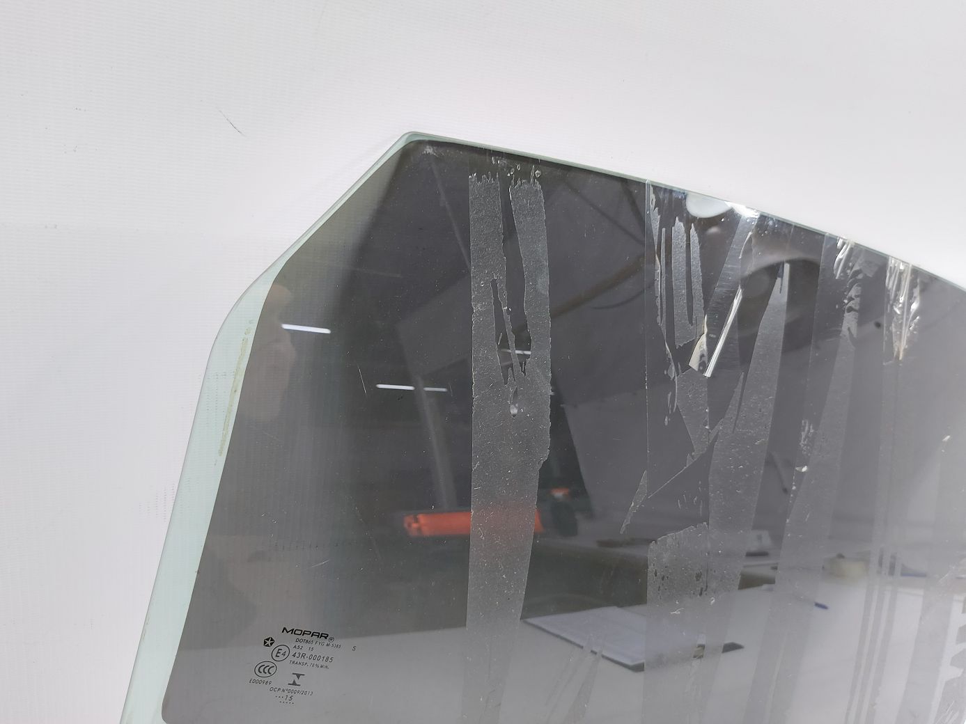 200 Стекло двери задней правой Chrysler 200 2015-2017 68104922AA Chrysler 200 4 200 Стекло двери задней правой Chrysler 200 2015-2017 68104922AA Chrysler 200 4
