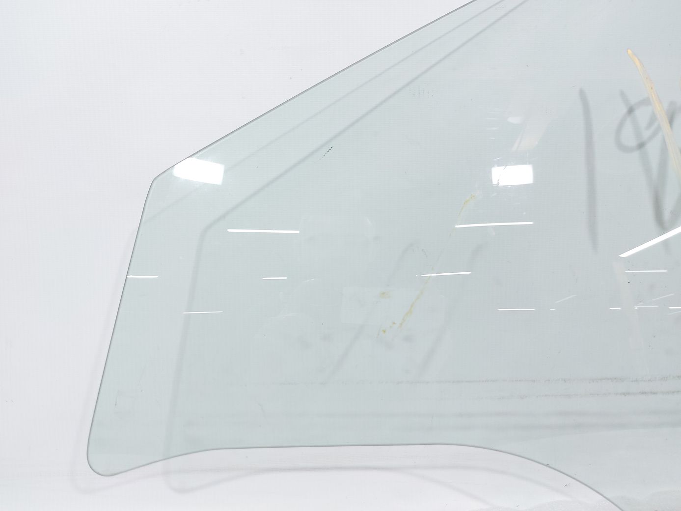 Veloster Скло дверей передньої лівої Hyundai Veloster 2013-2017 824112V000 Hyundai Veloster 2