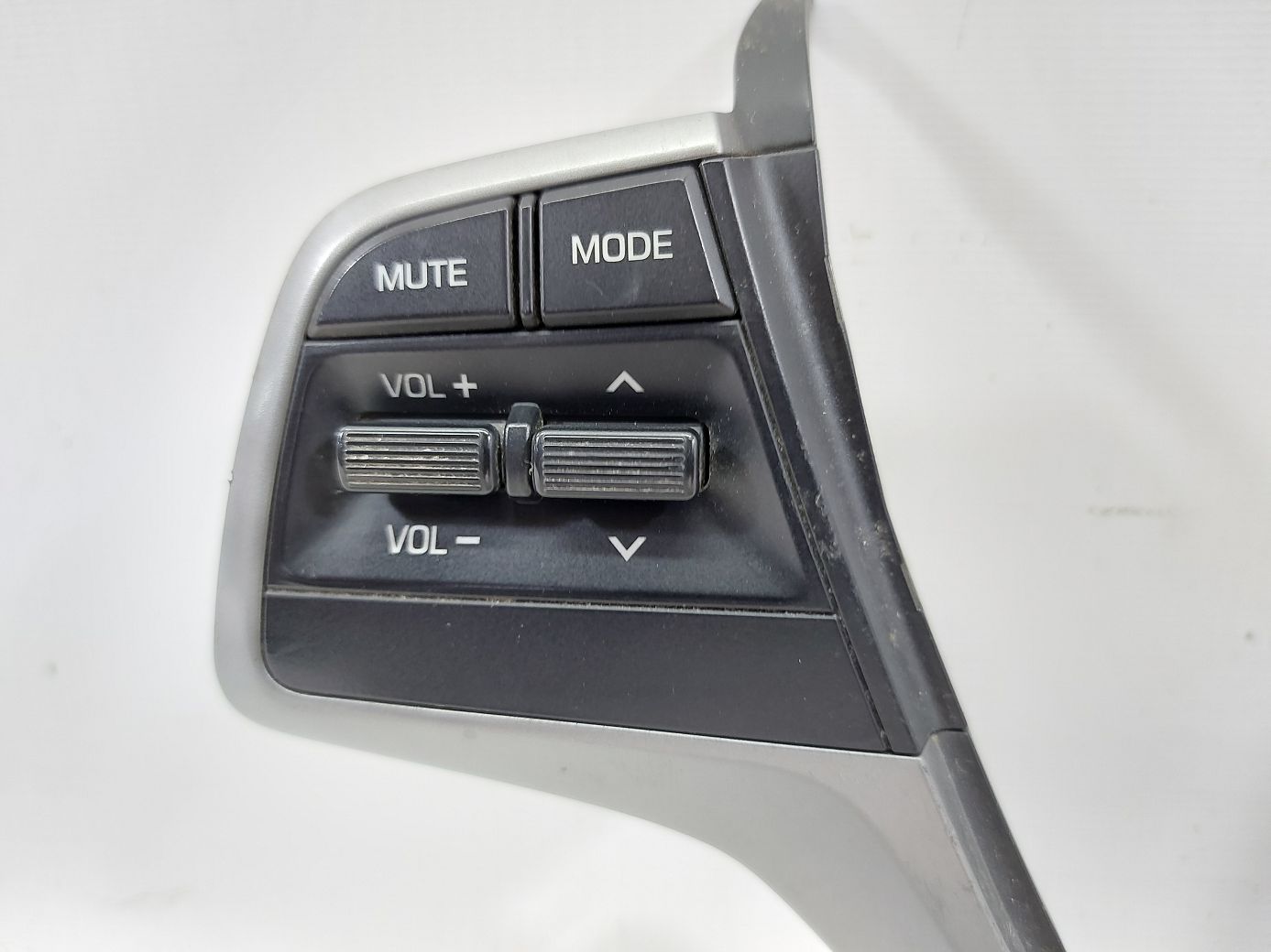 Elantra Кнопки рулевого колеса Hyundai Elantra 2017-2018 96700F2100 Hyundai Elantra 3