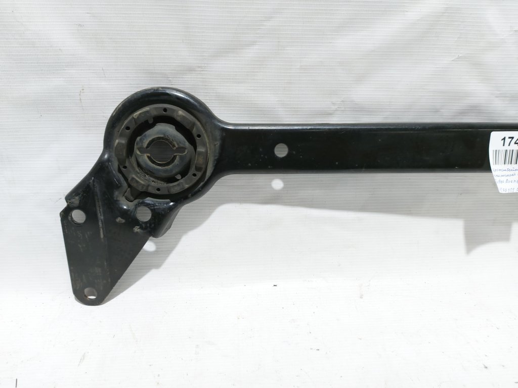 Avenger Кронштейн поперечної балки Dodge Avenger 2011-2014 4877088AB Dodge Avenger 2