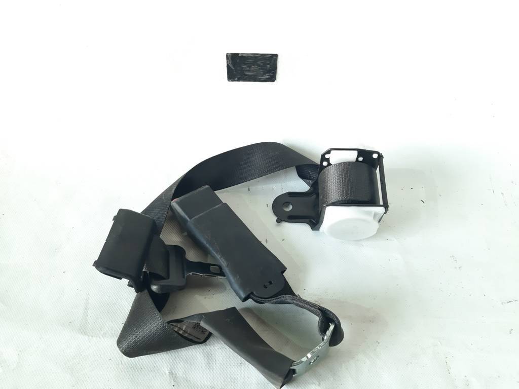 Camry. Ремінь безпеки задній центральний Toyota Camry 2016-2017 7348006200A1 Toyota Camry