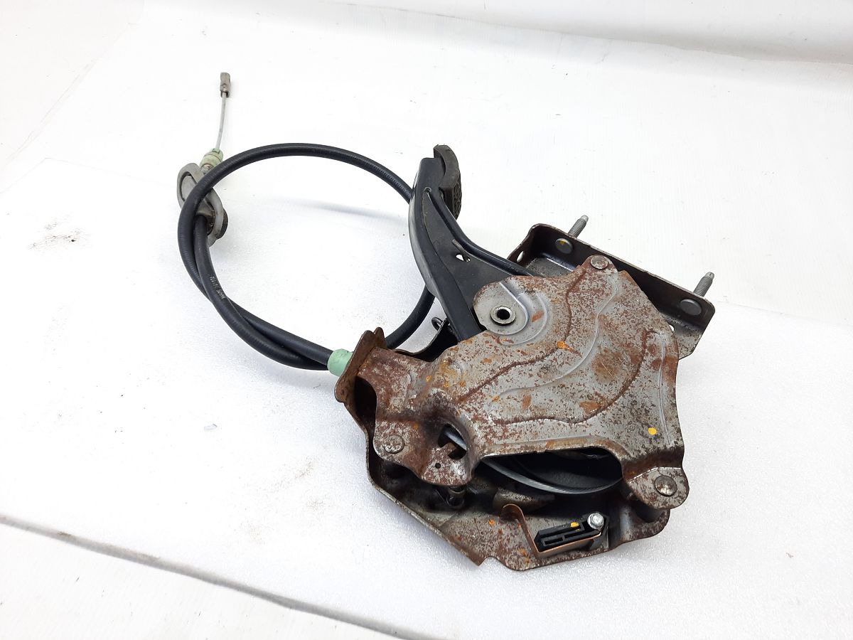 Malibu Педаль стояночного тормоза Chevrolet Malibu 2016-2020 84249775 Chevrolet Malibu 9