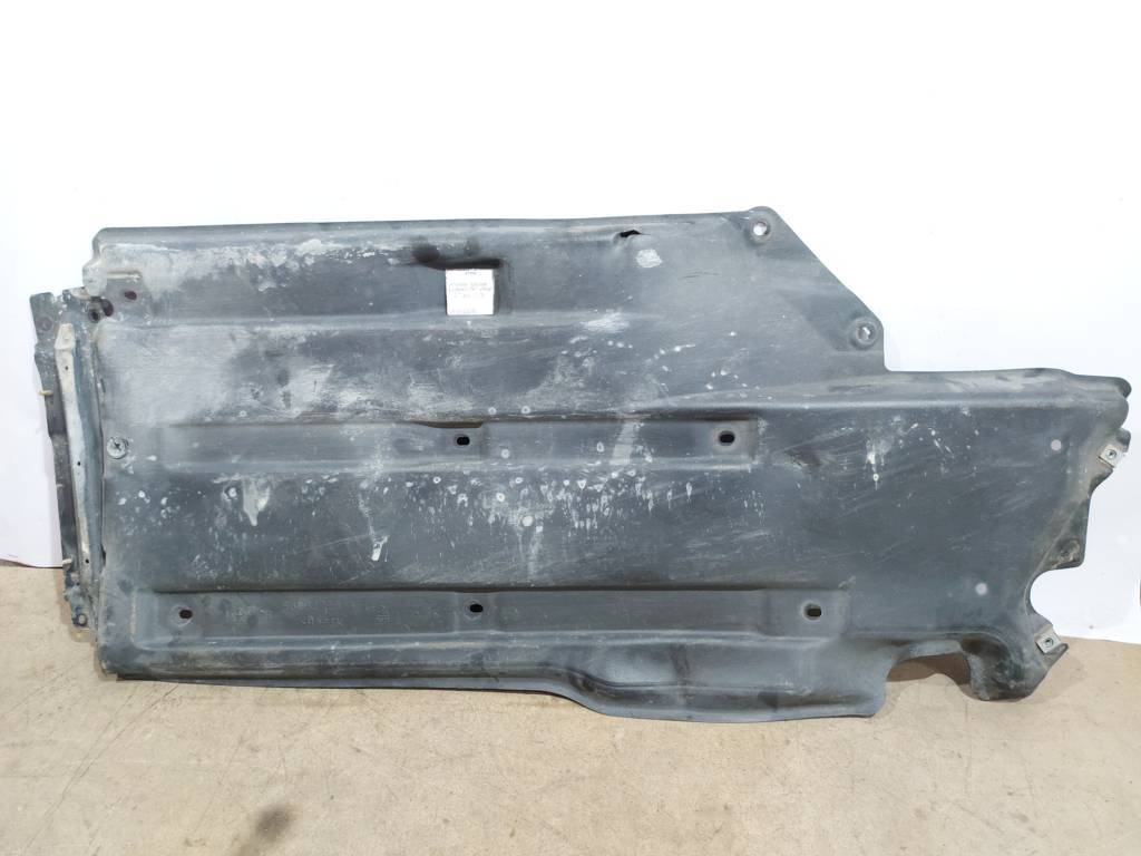 Dart Защита днища центральная правая Dodge Dart 2013-2019 68082726AE Dodge Dart 17