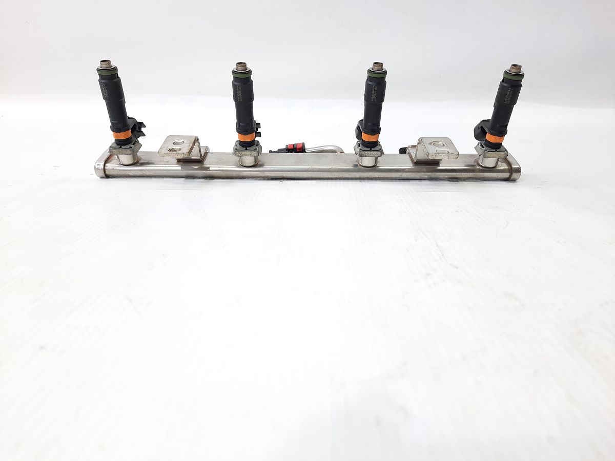 Dart Топливная рейка Dodge Dart 2013-2019 4593987AC Dodge Dart 9