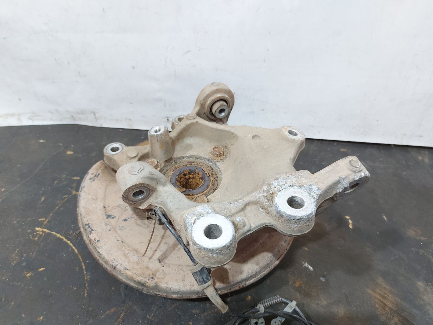 Malibu Кулак задній правий у зборі Chevrolet Malibu 2013-2015 23432049 Chevrolet Malibu 2 Malibu Кулак задній правий у зборі Chevrolet Malibu 2013-2015 23432049 Chevrolet Malibu 2