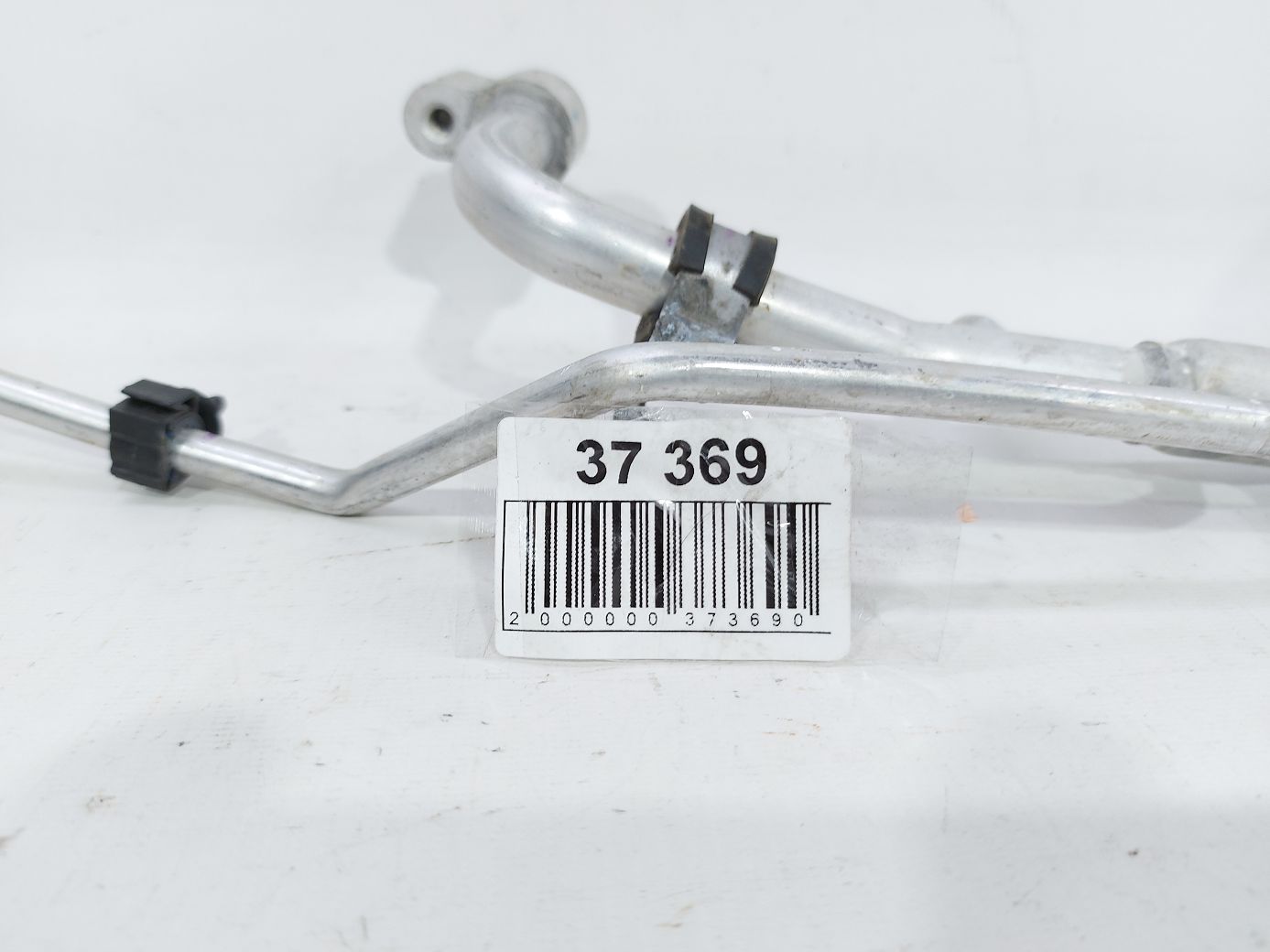 Malibu Трубка кондиціонера Chevrolet Malibu 2018 84613081 Chevrolet Malibu 4